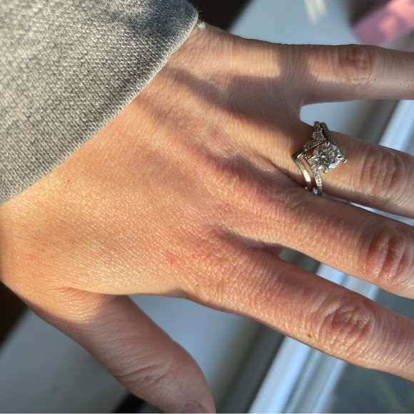 14k White Gold Diamond Engagement Ring and Wedding Band Set - Picture 6 of 10